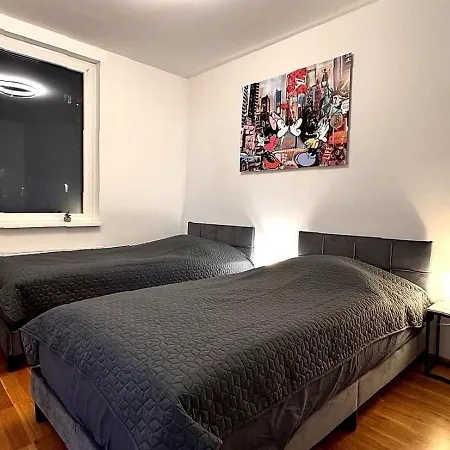 Apartamento Wohnen Am Fluss Im Donaublick - Garten, Cafe & Wlan, Self-checkin, Parkplatz, Fuer 4 Gaeste *