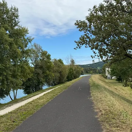 Wohnen Am Fluss Im Donaublick - Garten, Cafe & Wlan, Self-checkin, Parkplatz, Fuer 4 Gaeste * リンツ