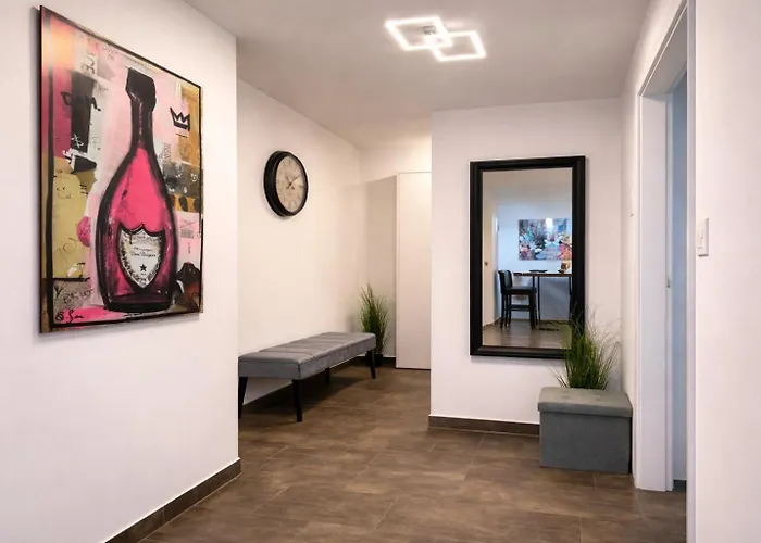 شقة Wohnen Am Fluss Im Donaublick - Garten, Cafe & Wlan, Self-checkin, Parkplatz, Fuer 4 Gaeste *