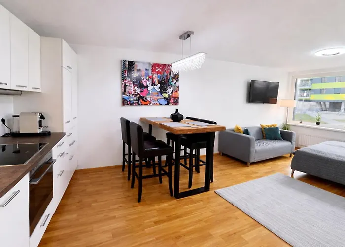 شقة Wohnen Am Fluss Im Donaublick - Garten, Cafe & Wlan, Self-checkin, Parkplatz, Fuer 4 Gaeste *