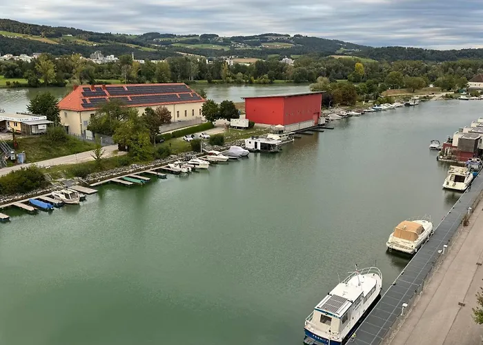 Wohnen Am Fluss Im Donaublick - Garten, Cafe & Wlan, Self-checkin, Parkplatz, Fuer 4 Gaeste شقة