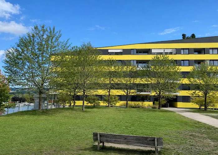 Wohnen Am Fluss Im Donaublick - Garten, Cafe & Wlan, Self-checkin, Parkplatz, Fuer 4 Gaeste 林茨