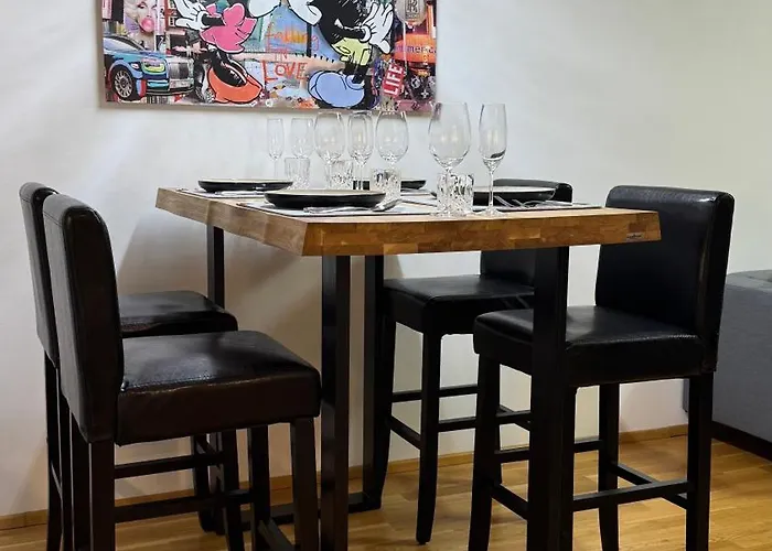 公寓 Wohnen Am Fluss Im Donaublick - Garten, Cafe & Wlan, Self-checkin, Parkplatz, Fuer 4 Gaeste *